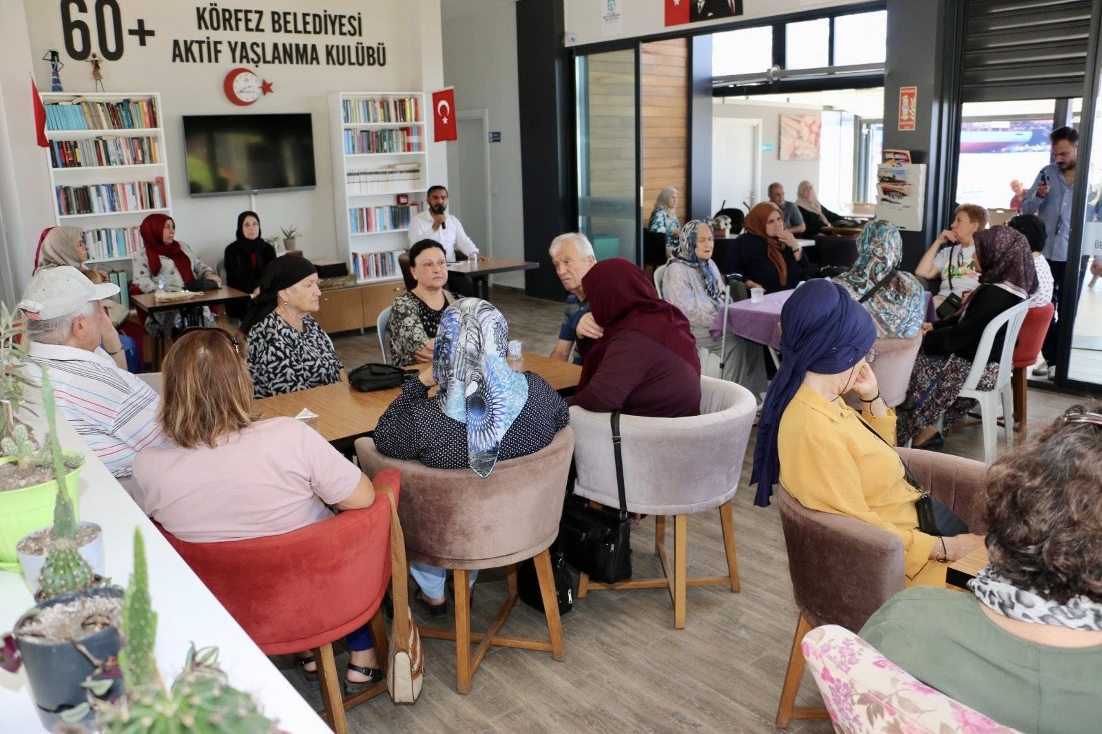 Aktif Yalanma Kulbnde narlarn Glgesinde Buluuldu