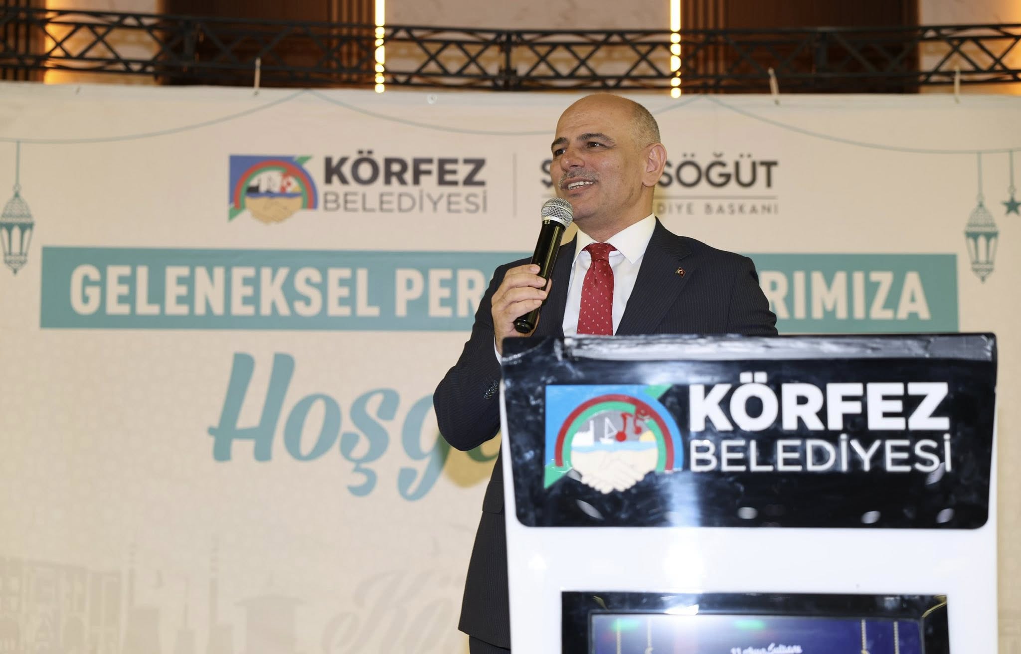 K�rfez Belediyesi Ailesi �ftarda Bir Araya Geldi