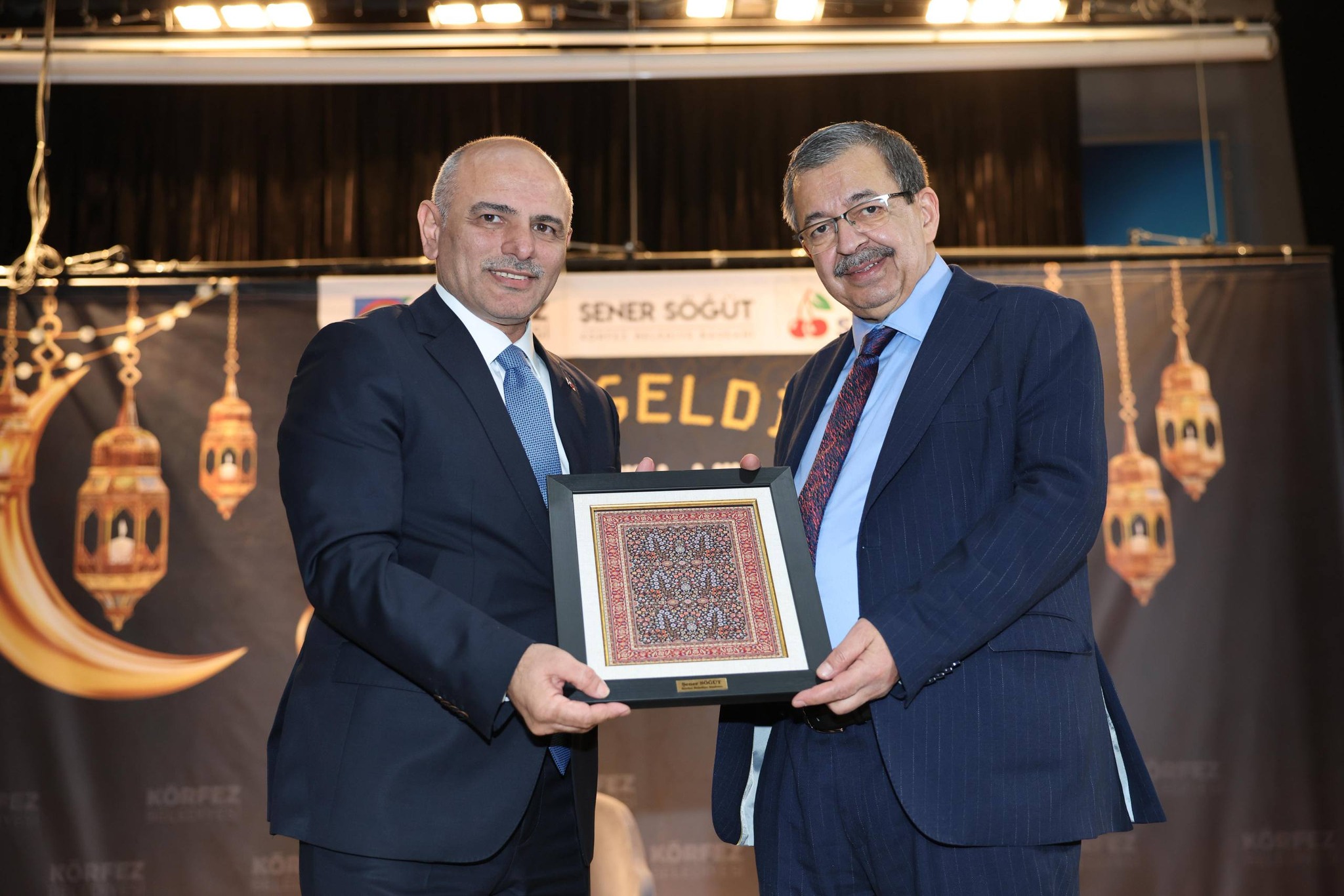 Hayati �nan� K�rfezlilerle Bulu�tu