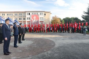 Krfez 10 Kasmda Tek Yrek