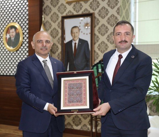 Krfez Belediyesi ve Sivas mranl Karde Belediye Oldu