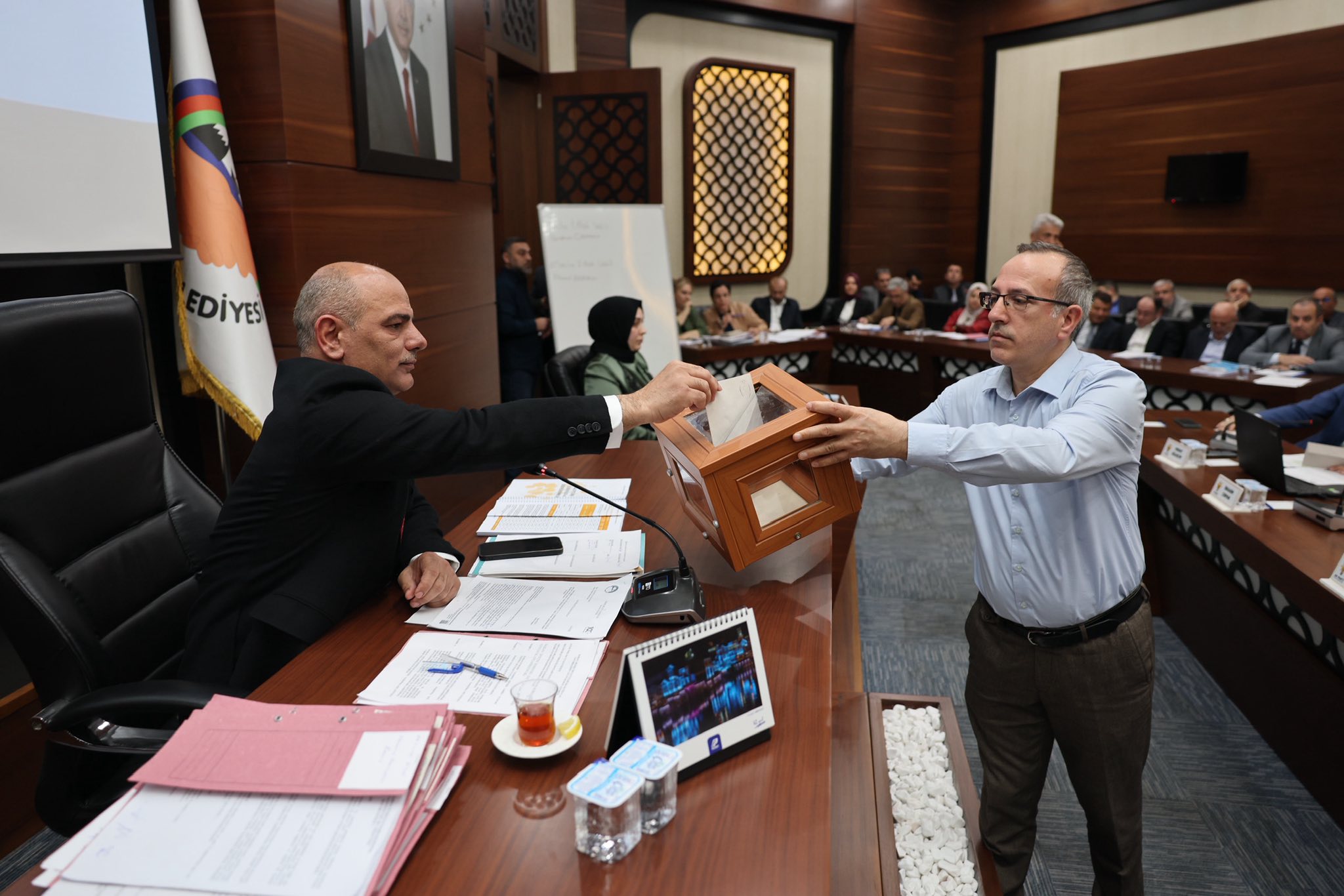 K�rfez Belediyesi�nde Komisyonlar Belirlendi