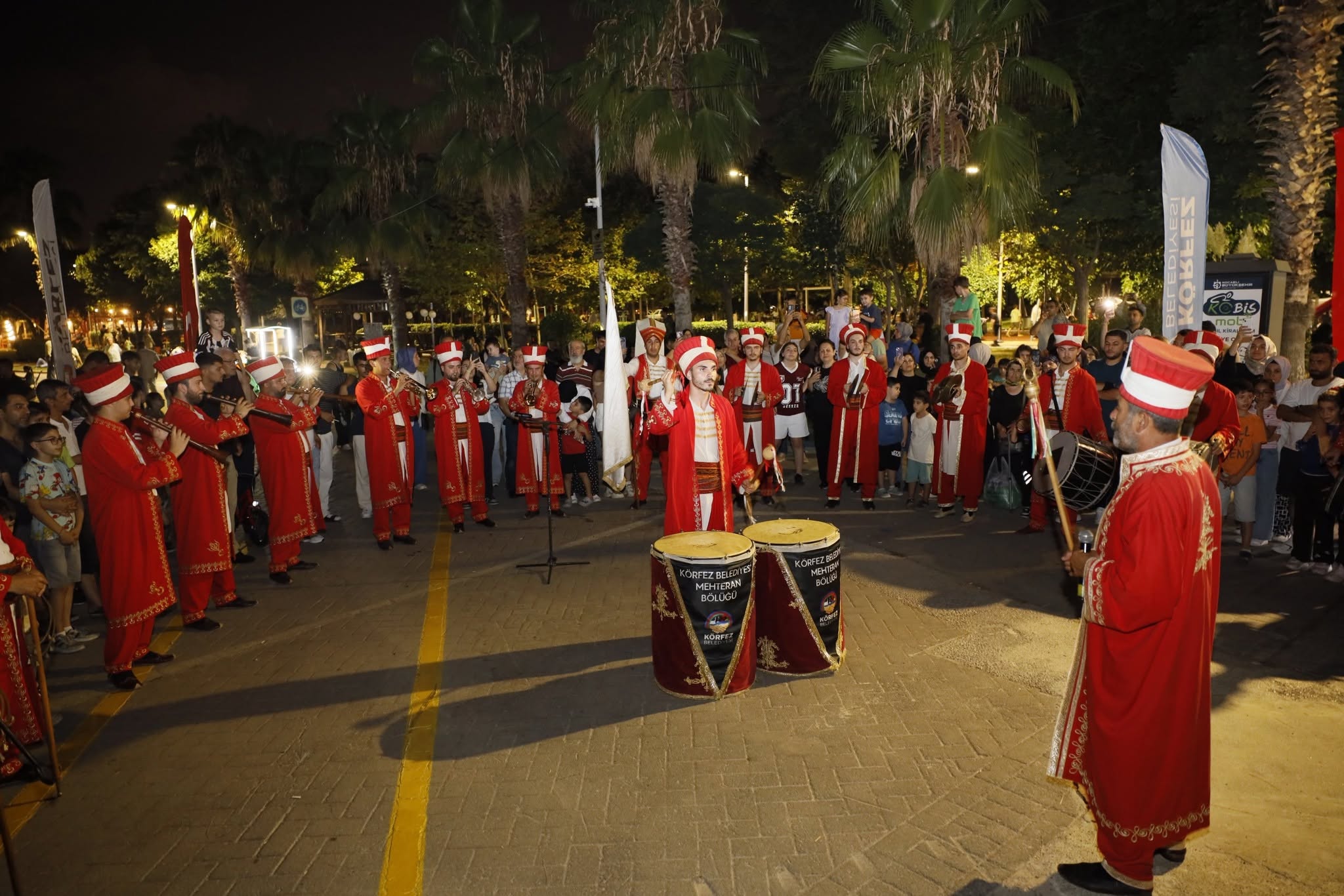 K�rfez Sahilinde Mehteran Co�kusu