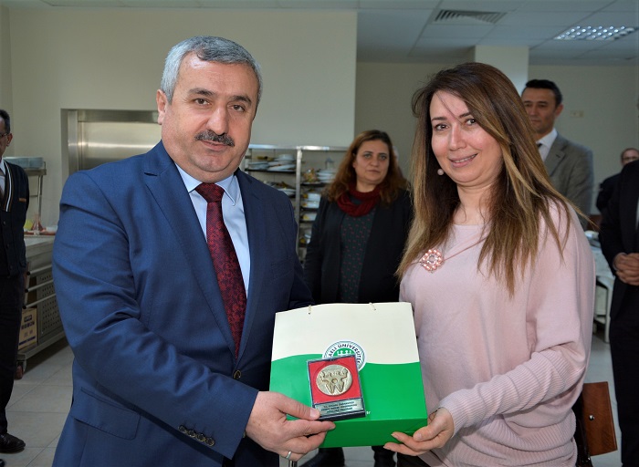 Bakan Baran Akademisyenlerle Bulutu