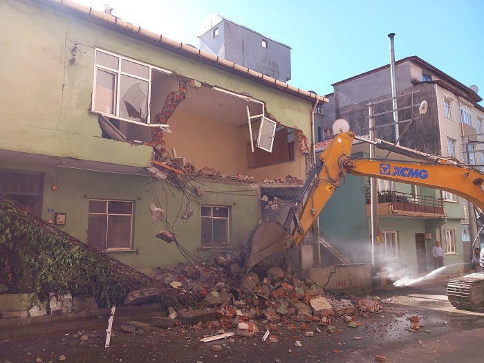 Krfezde Son Ar Hasarl Bina Da Ykld