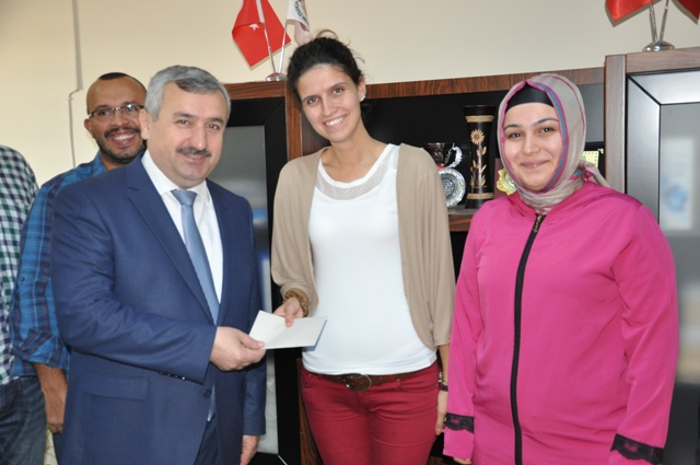 Krfez Belediyesi alanlarna ifte Bayram Sevinci Yaatyor