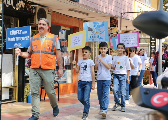 Krfezde Admlar Marmara Denizi in Atld