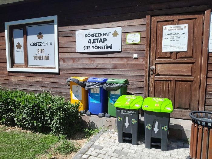 Lavaboya Dkme, evreyi Kirletme
