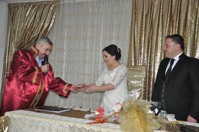 Bakan Baran, Dnden Dne Kotu