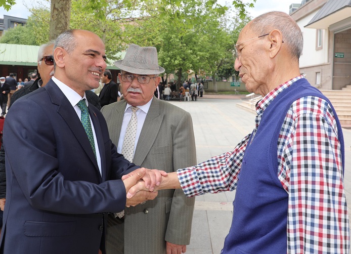 Bakan St, "Projelere Birlikte Hayat Veriyoruz"