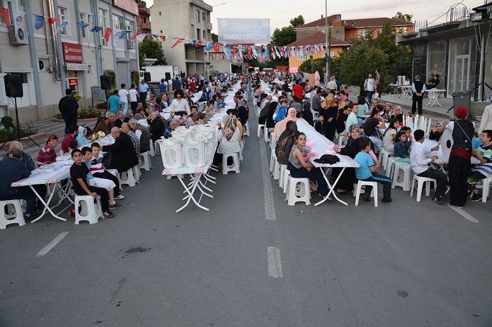 Krfez Belediyesi Mahalle ftarlar Tm Hzyla Devam Ediyor