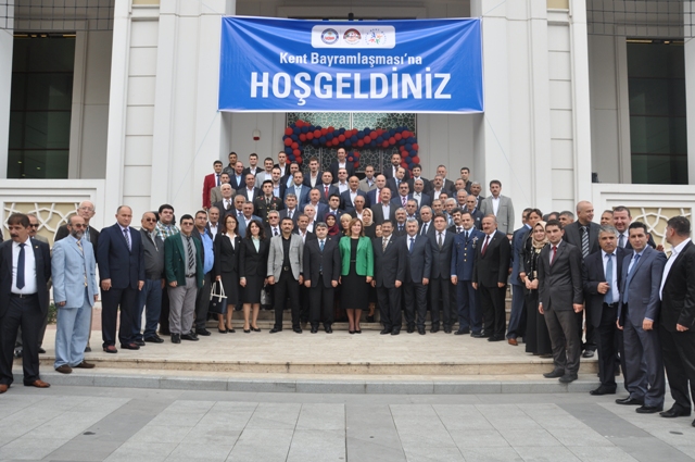 Krfez Kent Bayramlamasnda Bulutu