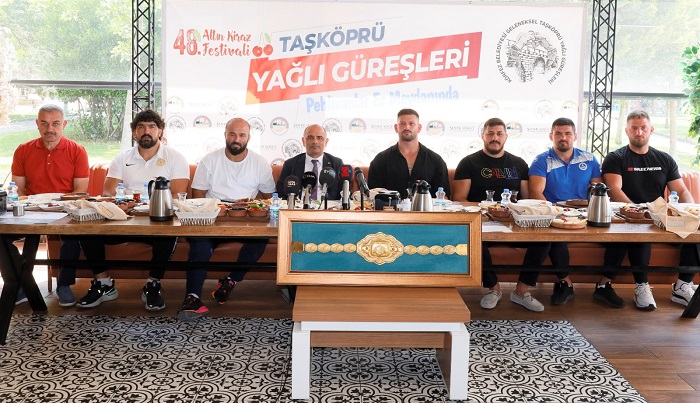Bakan St, "Festival len Havasnda Geecek"