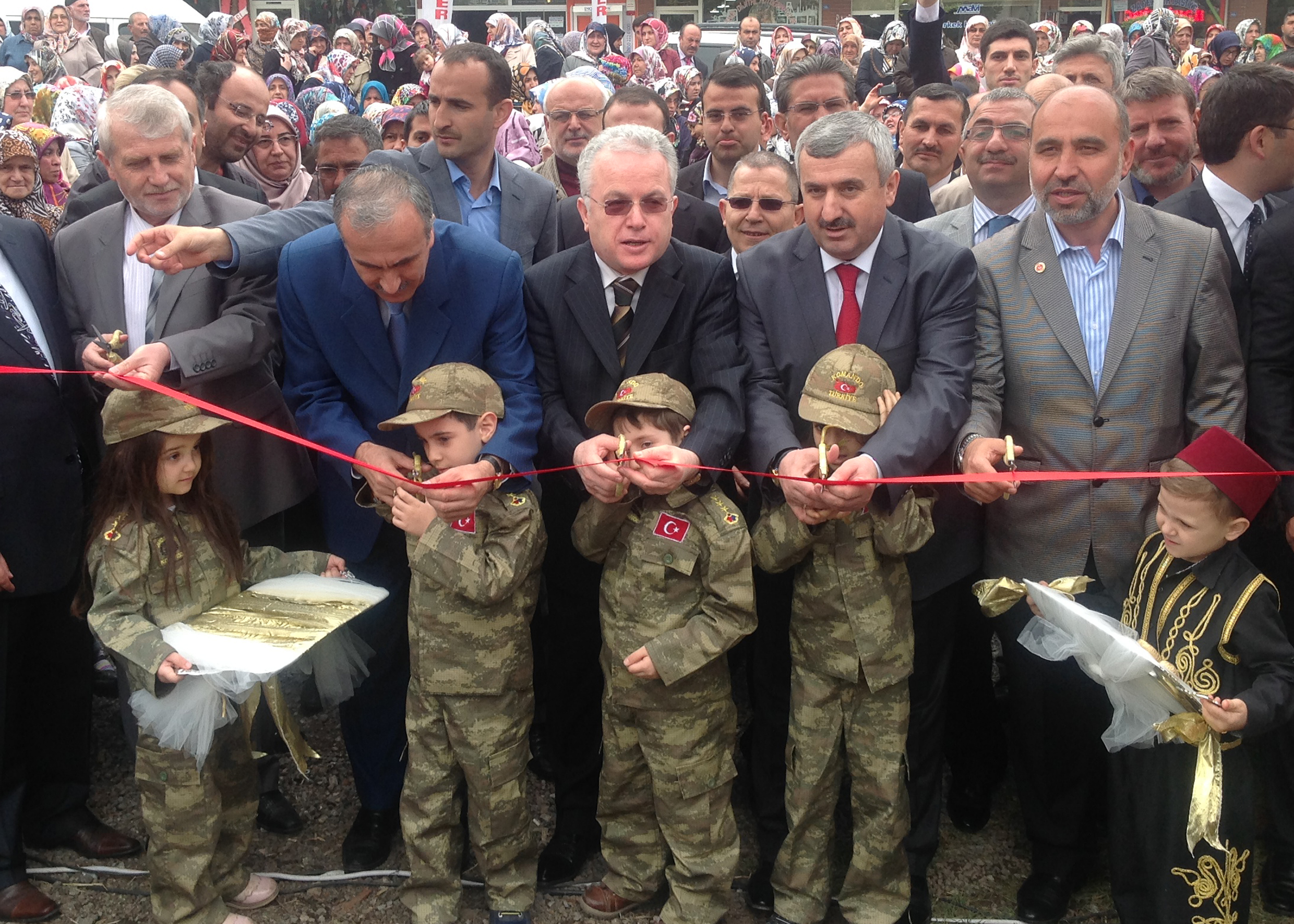 Kermes Talebelerin Yzn Gldrecek