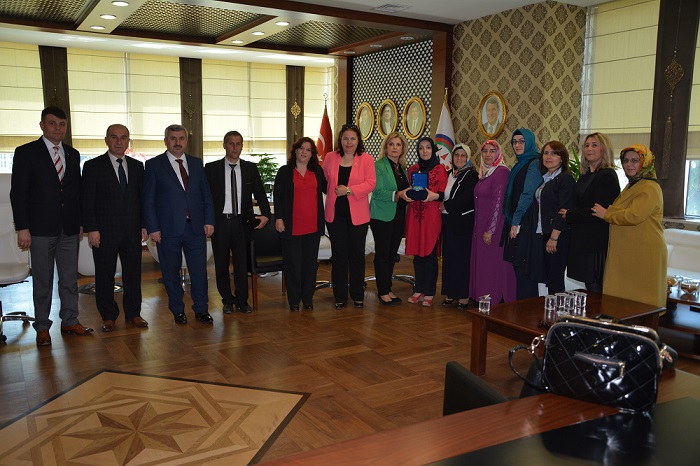 Bakan Baran znik Kent Konseyi Kadn Meclisini Arlad