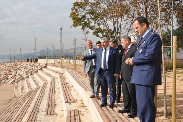 Bakan Baran ve Kaymakam Can Krfezde Sahaya ndi