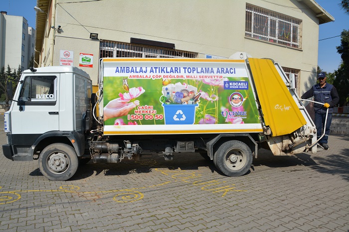 K�rfez Belediyesi At�k Toplamada Dev Bir Ad�m Att�