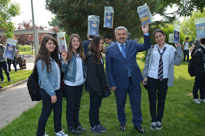 Krfezde Kitaplara Bahar Geldi