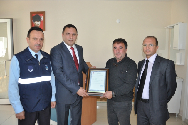 Krfezde Ruhsatlar Yerinde Datlyor