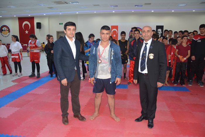 Krfez, Wushu l ampiyonasna Damgasn Vurdu