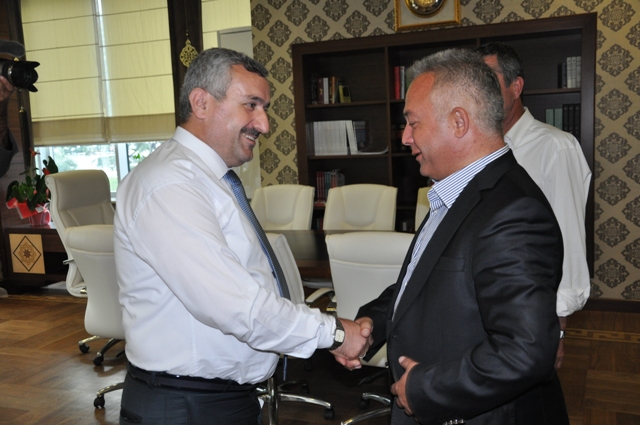 Karde Belediye Ruenden Bakan Barana Ziyaret 