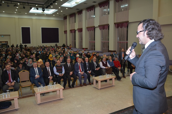 Krfezde Aile i letiim Semineri Dzenlendi