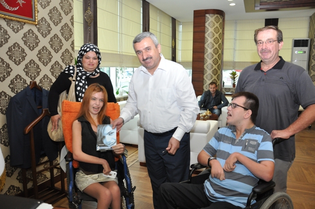 Krfezliler Bakan Baranla Bulutu