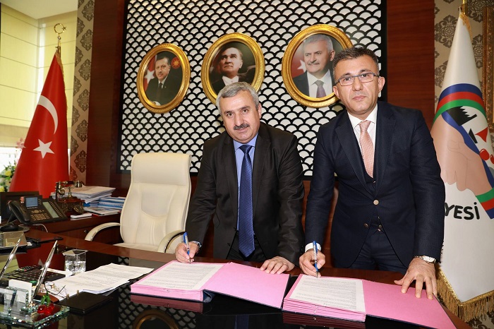 Krfez Belediyesinde mzalar Atld
