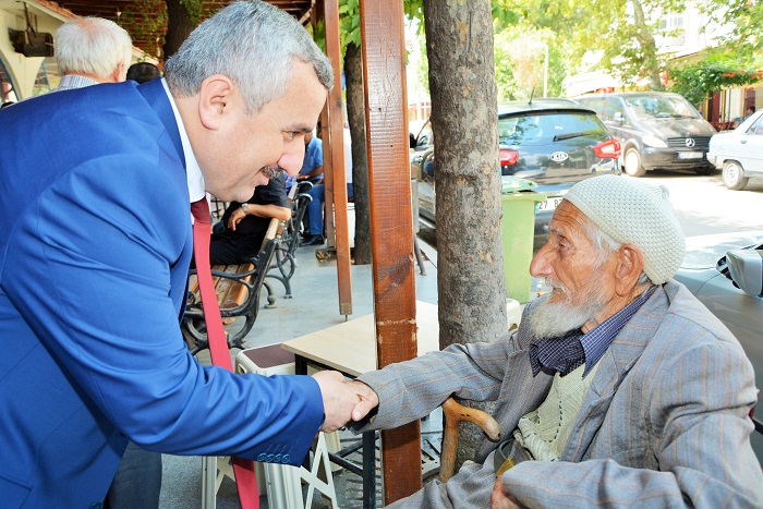 Her Zaman Halkmzn Emrindeyiz