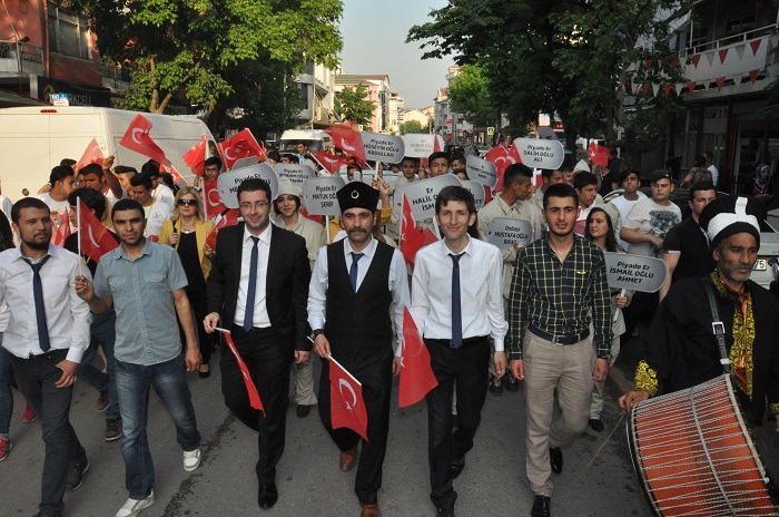 Krfez Genlii 19 Mays Marsis le Kutlad