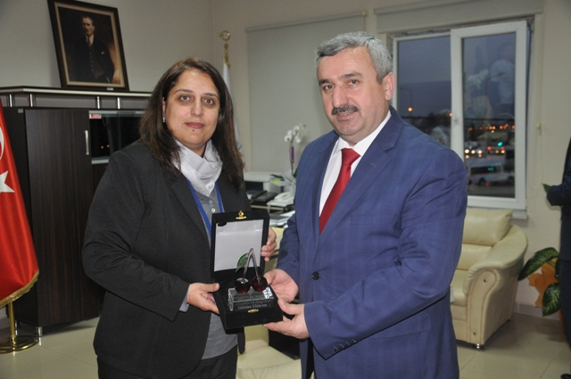 Bakan Baran Az ve Di Sal Merkezini Ziyaret Etti