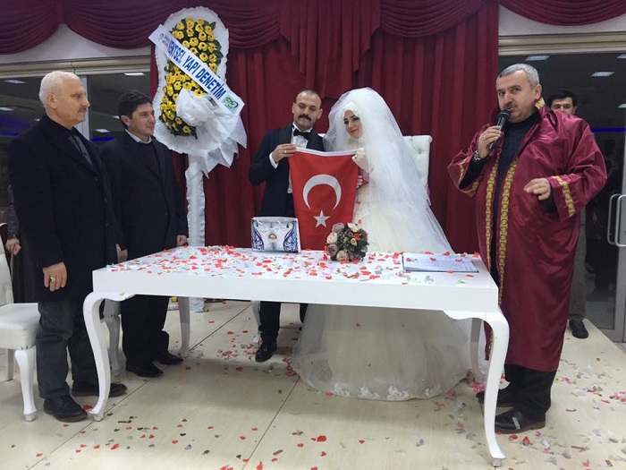 Bakan Baran, Genlerin Mutluluuna Ortak Oldu