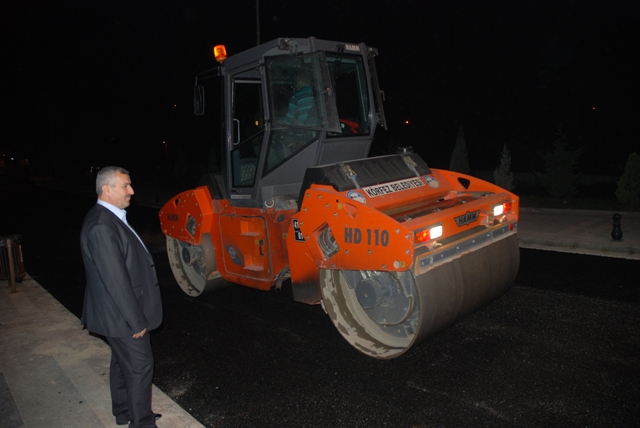 Aadere Caddesi Bir Gece de Asfaltland