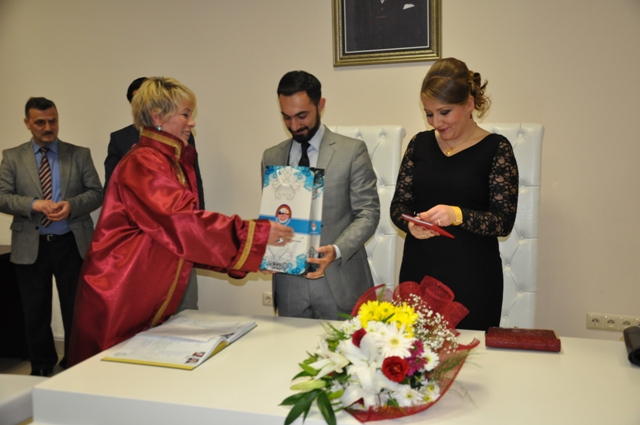 Bakan Vekili Pnar Uysal lk Nikhn Kyd