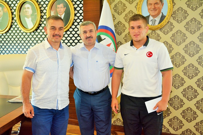 Bakan Baran, Krkpnardan Dnen smail rak Arlad