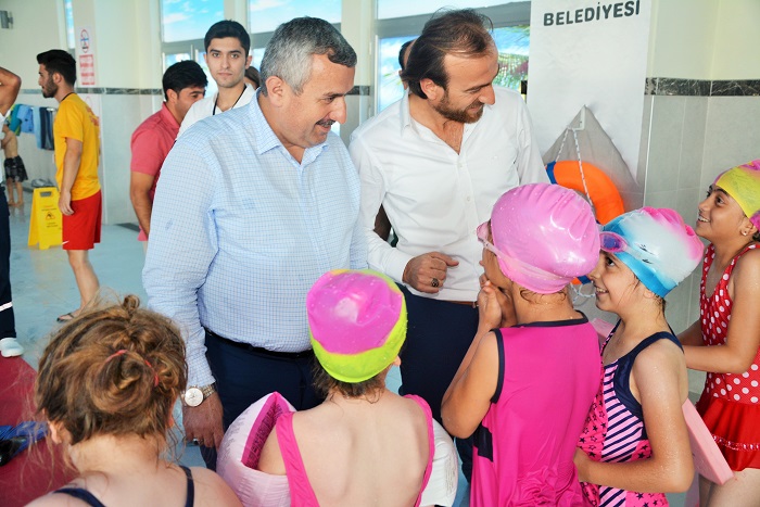 Bakan Baran Yzme Havuzunu Ziyaret Etti