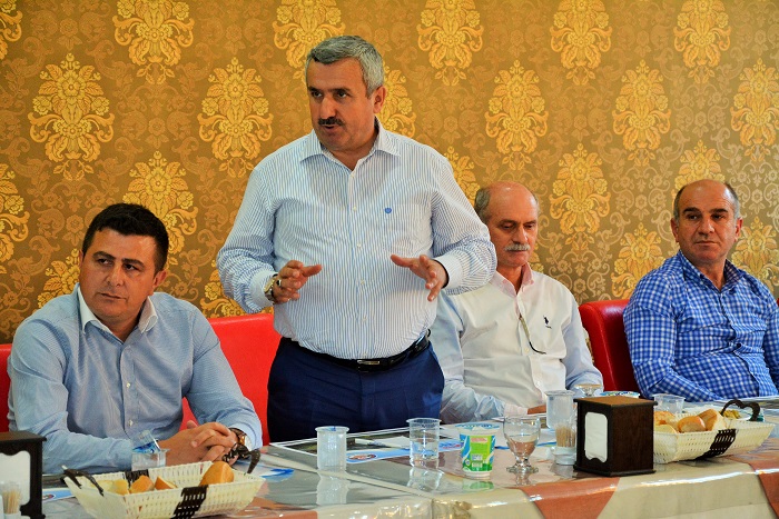 Bakan Baran Muhtarlarla stiare Toplantsnda Bir Araya Geldi