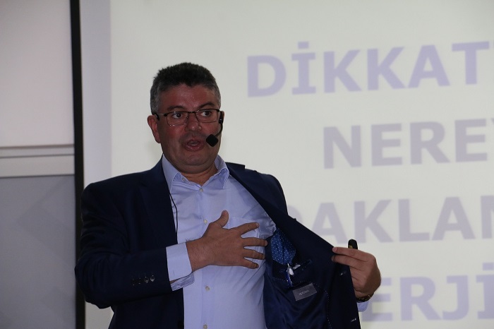 Kapaklkaya, "nsana Sevginizi Gsterin"
