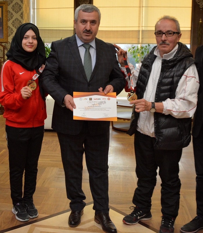 Krfezli Sporcular Gururumuz Oldu