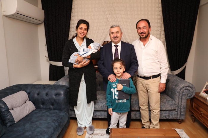 BAKAN BARAN PERSONELN YALNIZ BIRAKMADI
