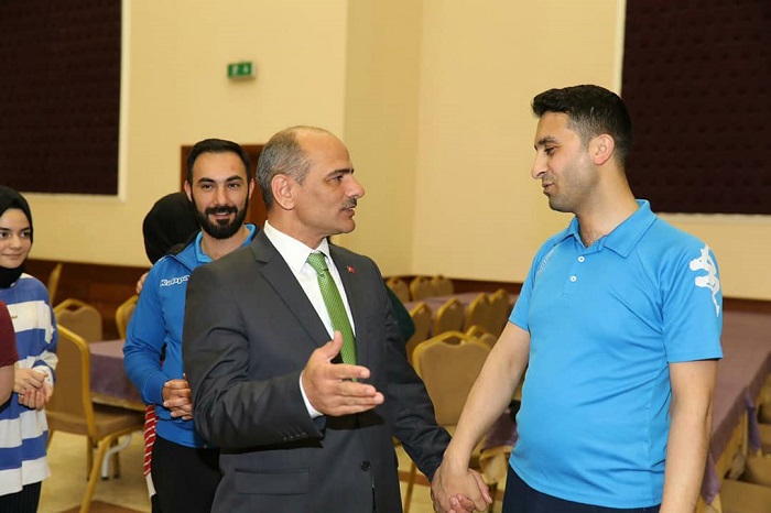 St, "Halk Oyunlar Birliimizin Semboldr"