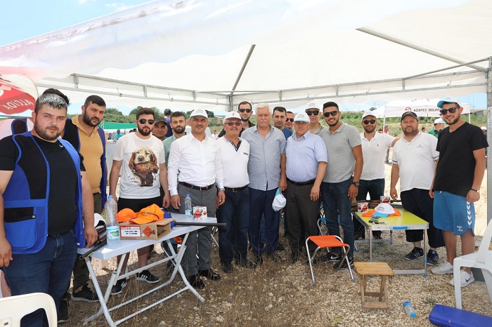 Avclar Ve Atclar Krfezde Bulutu