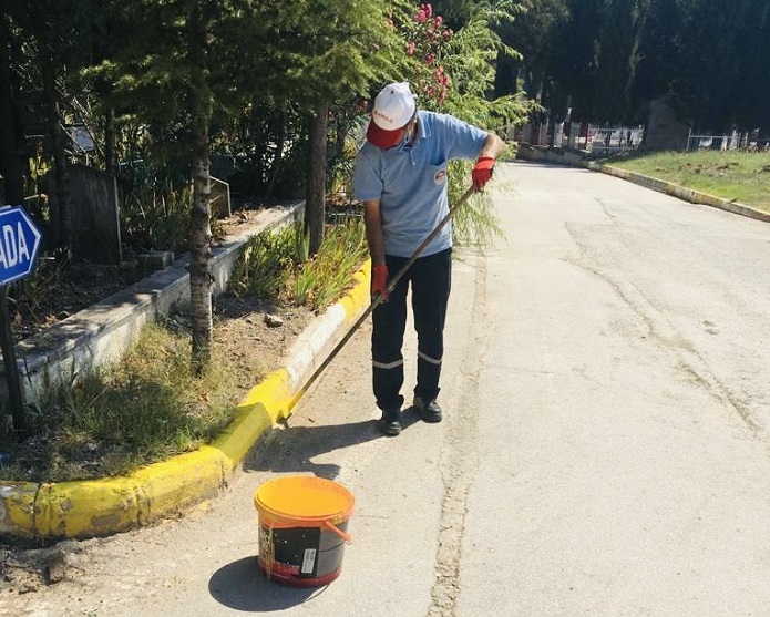 Mezarlklarda Bayram Temizlii