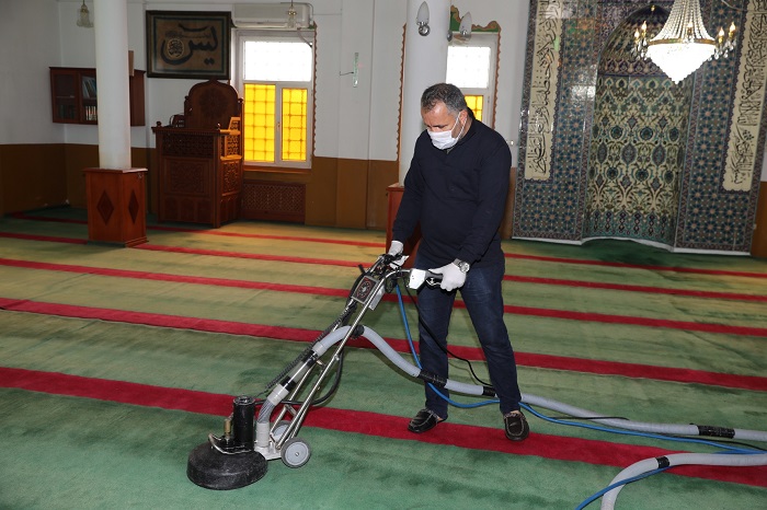 Krfezde 82 Cami Temizleniyor