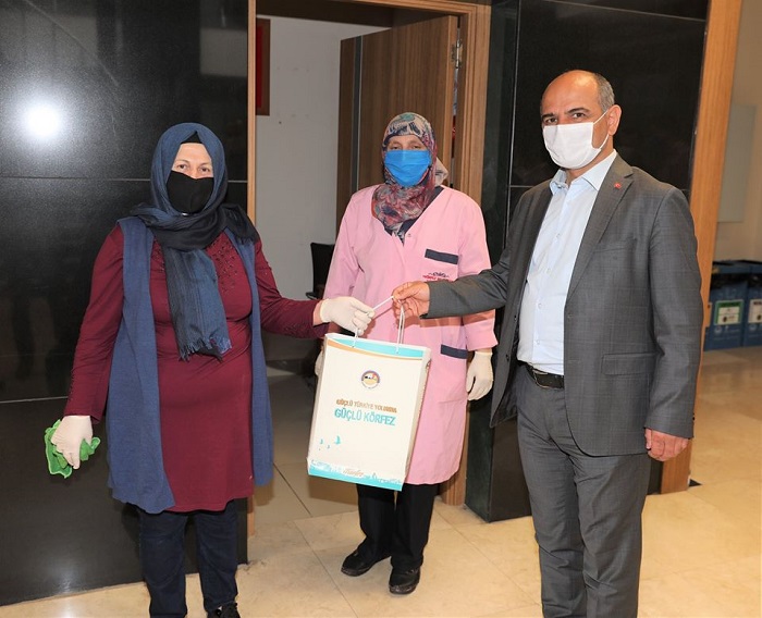 Bakan St, Belediye Personeli le Bayramlat