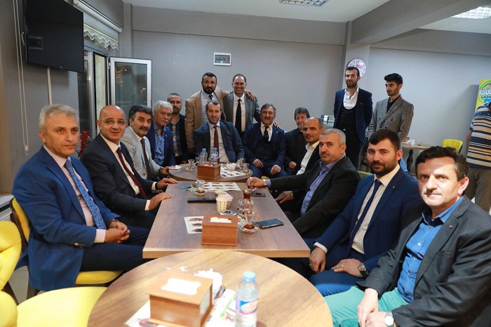 Cumhur ttifak ayn sofrada orucunu at