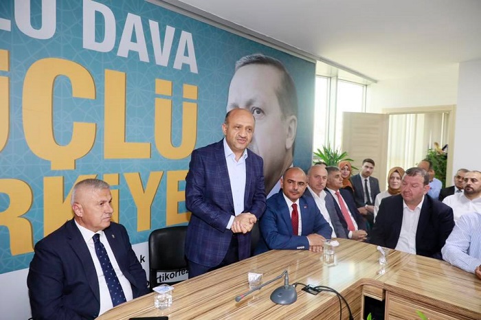 Ik, "AK Partinin Baars Tesadf Deildir"