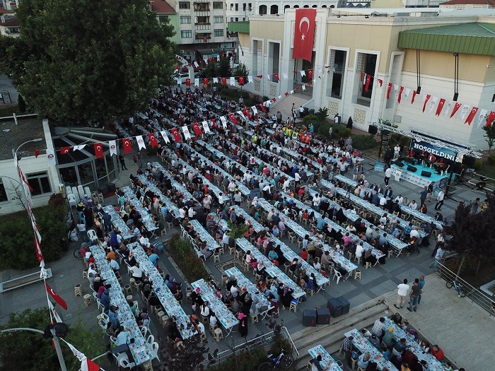  Mahalle de 8 Bin Kiilik ftar