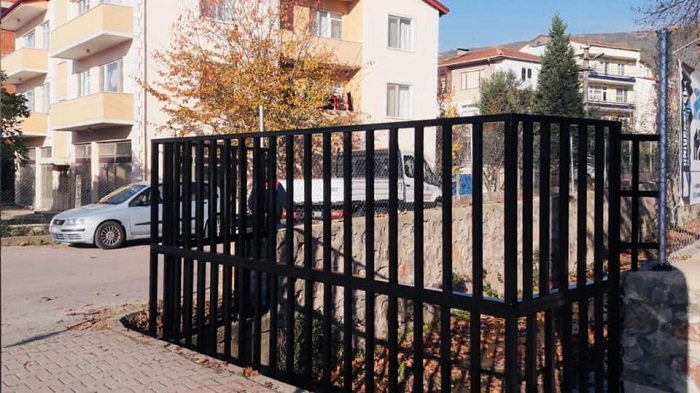 Dam Deresinde Korkuluk almas