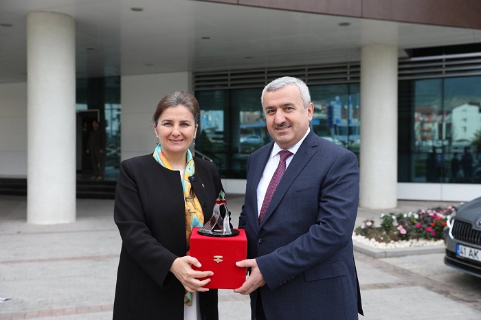 TLAY KAYNARCADAN BAKAN BARANA ZYARET